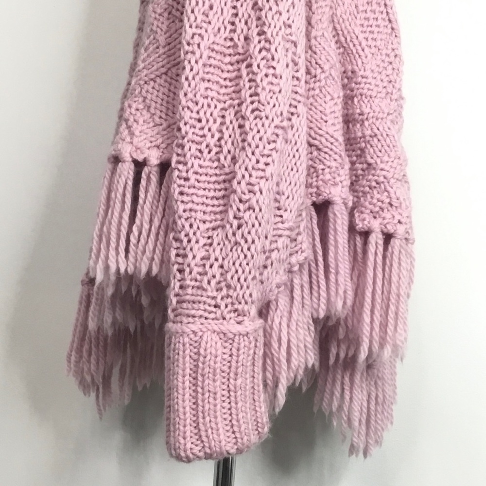 100% wool Elegant Mauve Turtleneck Poncho Sweater - Picture 6 of 13